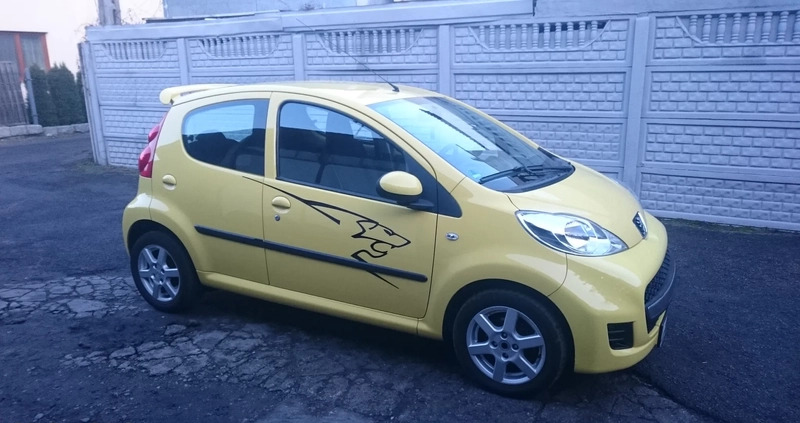 Peugeot 107 cena 11850 przebieg: 183000, rok produkcji 2009 z Tarnów małe 742